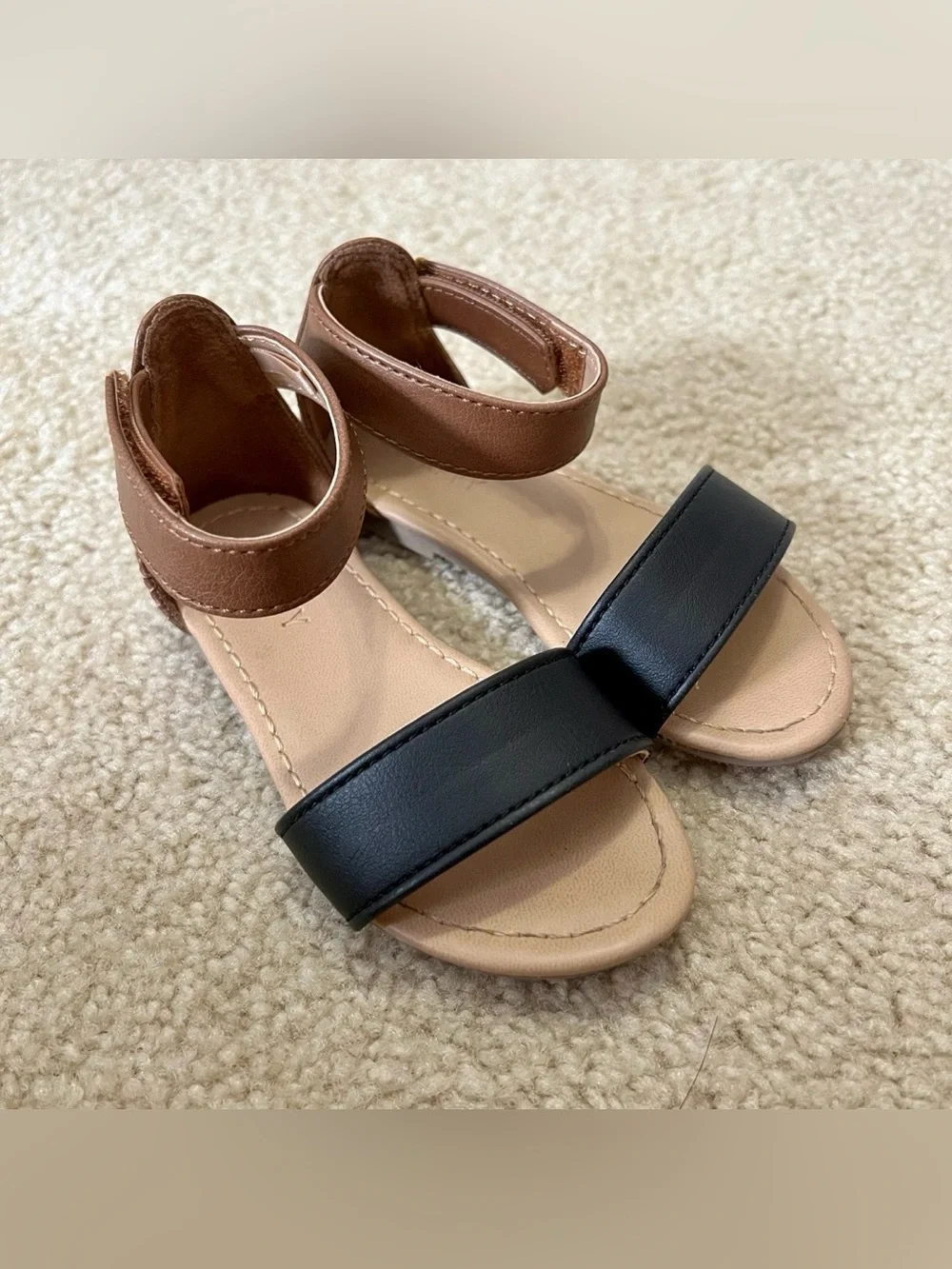 Sz 7 Old Navy Brown & Black Sandals